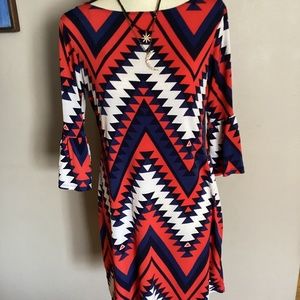 Flattering knit dress with chevron print